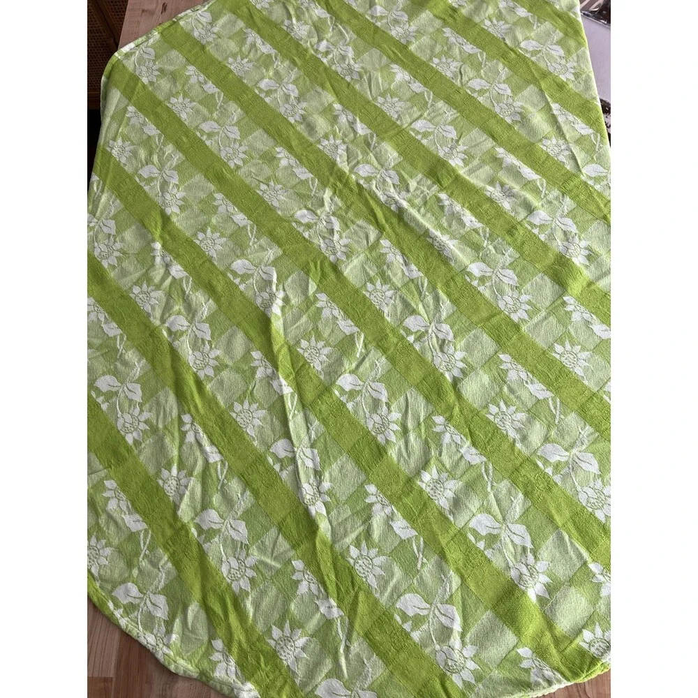 Round Tablecloth Bright Green Checkered Sun Flowers 100% Cotton